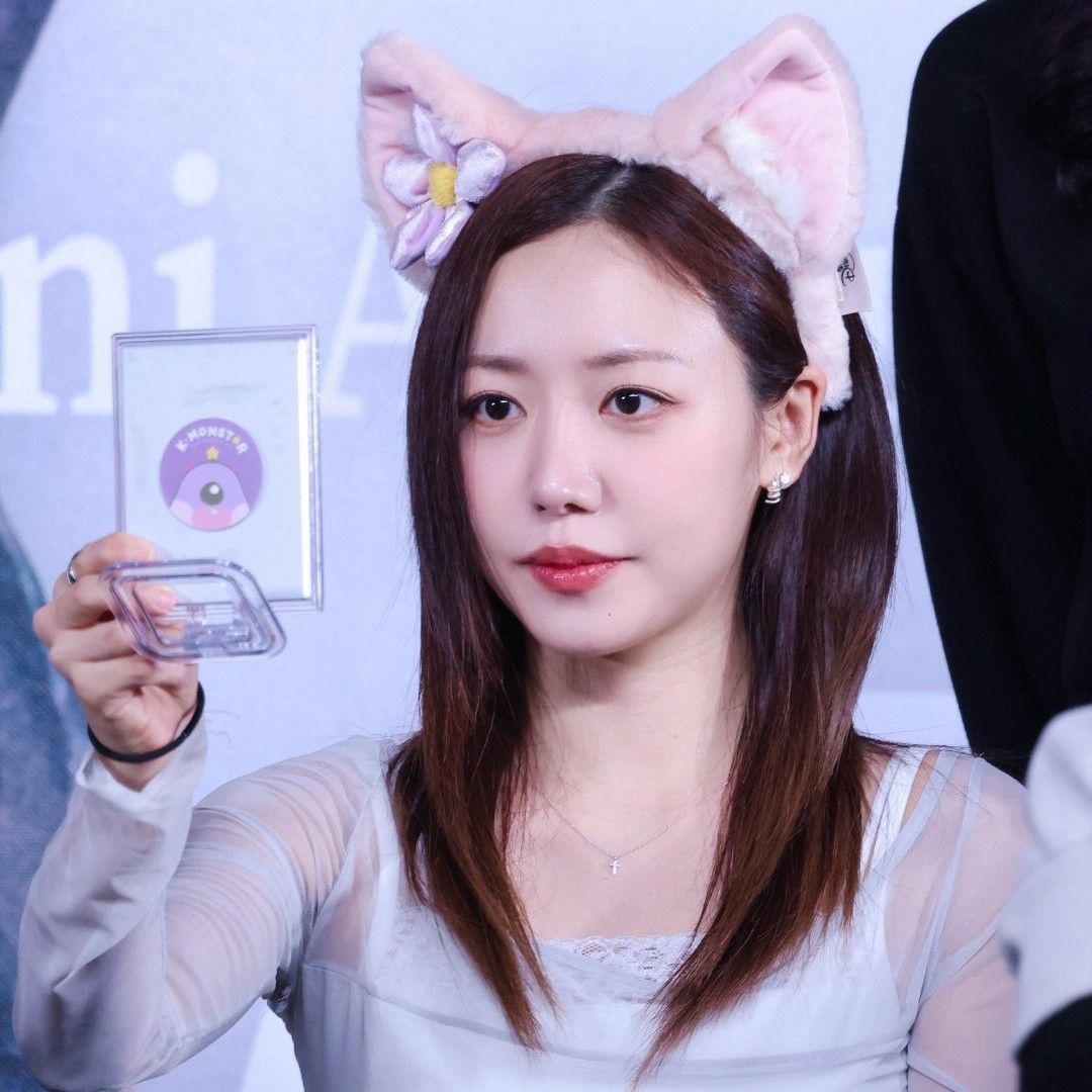 Latest photo of Kim Namjoo (Apink)