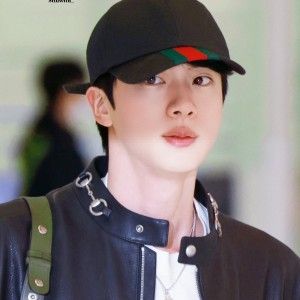 진 (방탄소년단)의 최신 사진