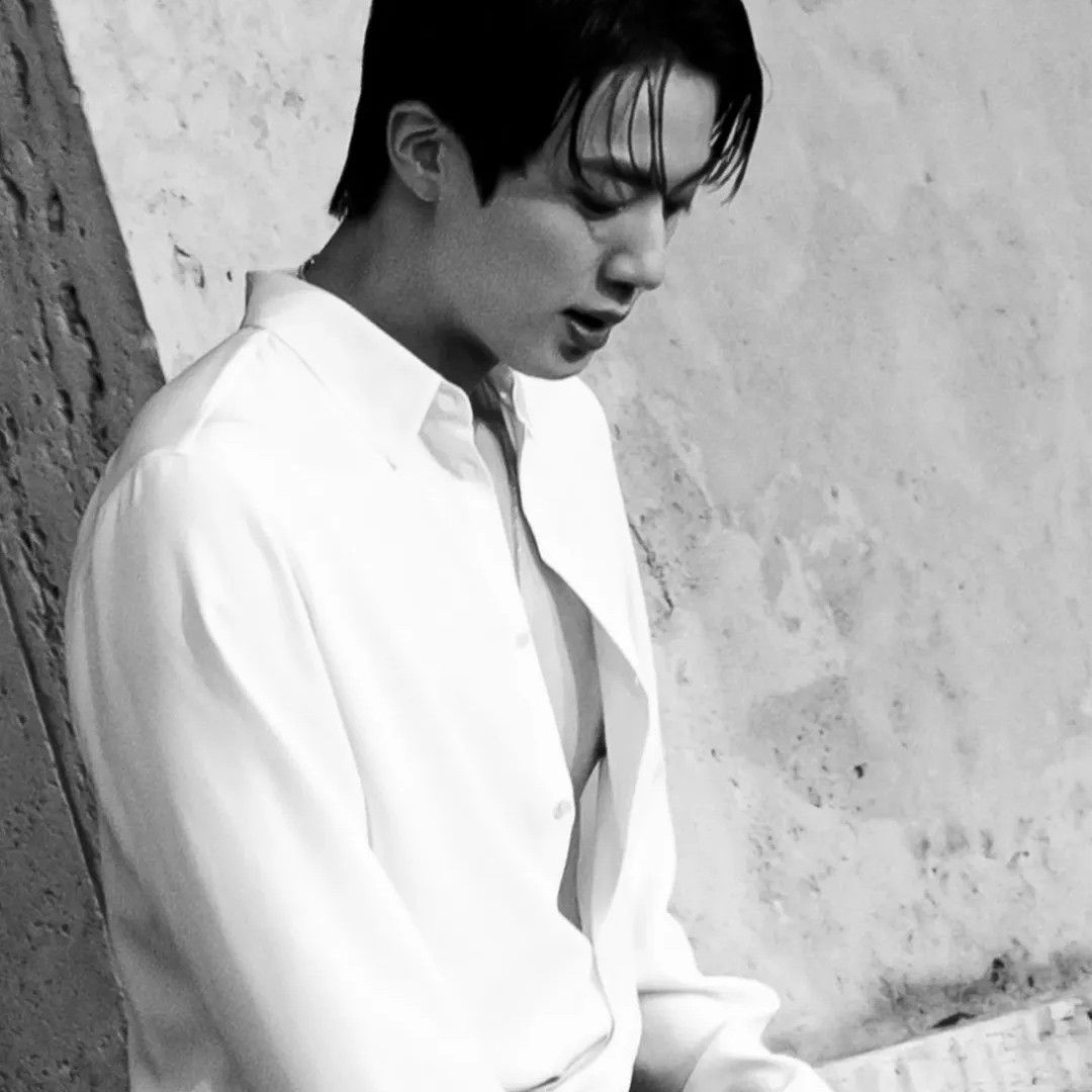 Momen yang diabadikan oleh penggemar Jin (BTS)