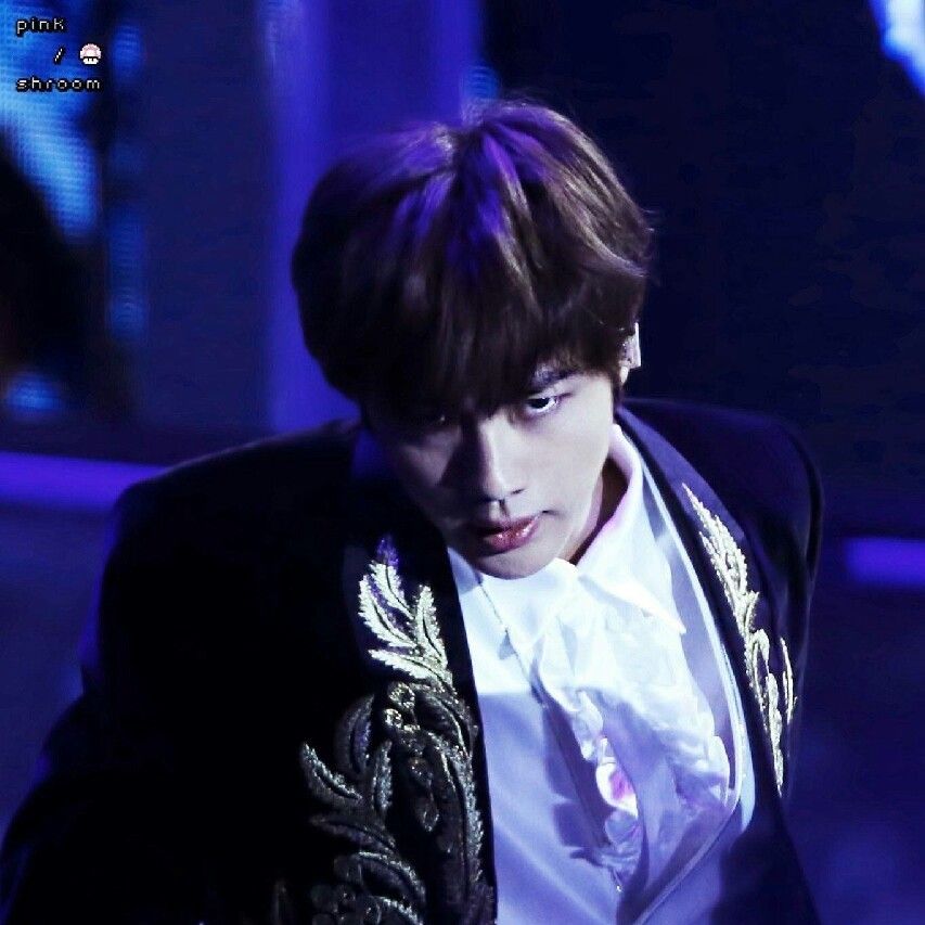 Foto aktivitas terbaru Jin (BTS)