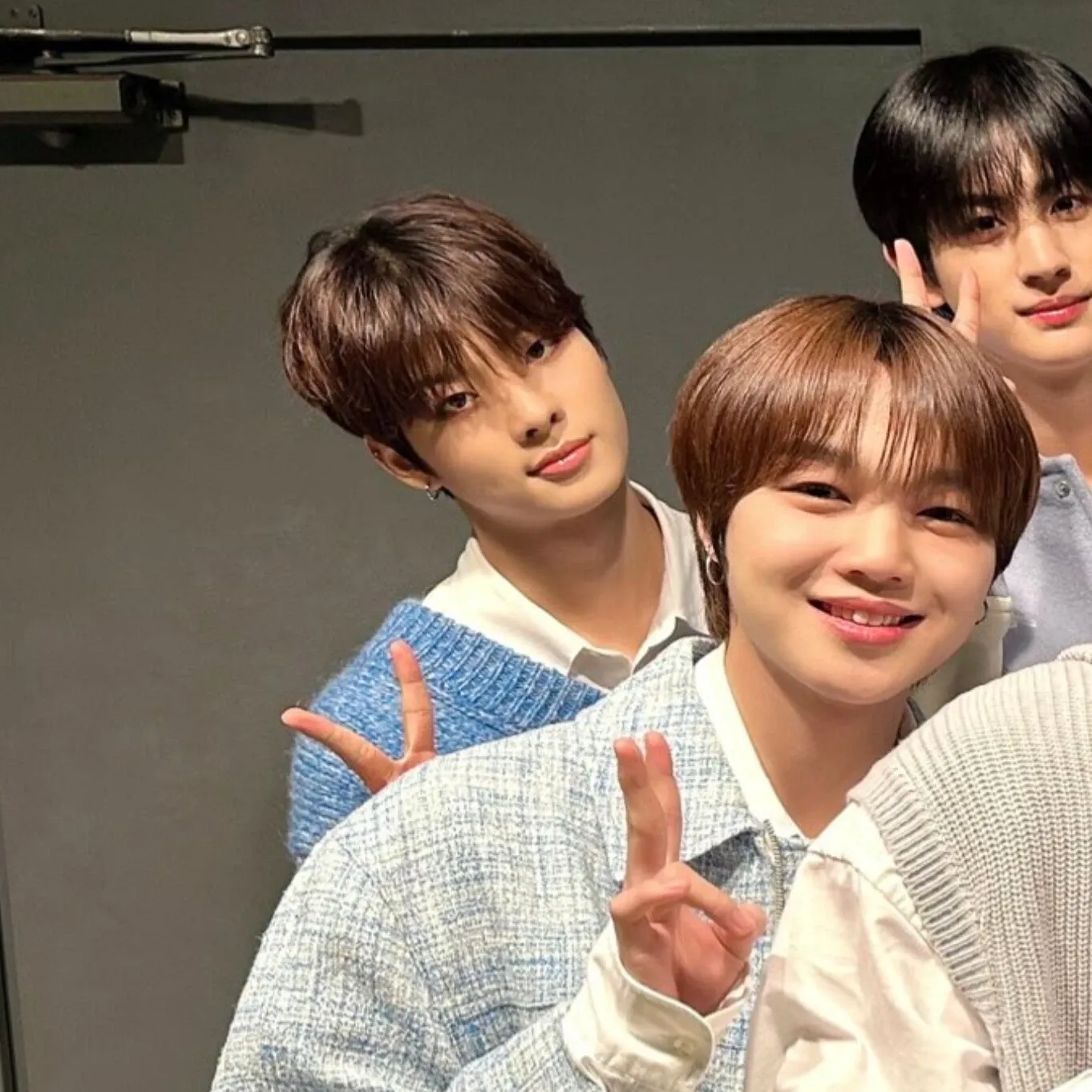 Behind-the-scenes cut of YOUNITE