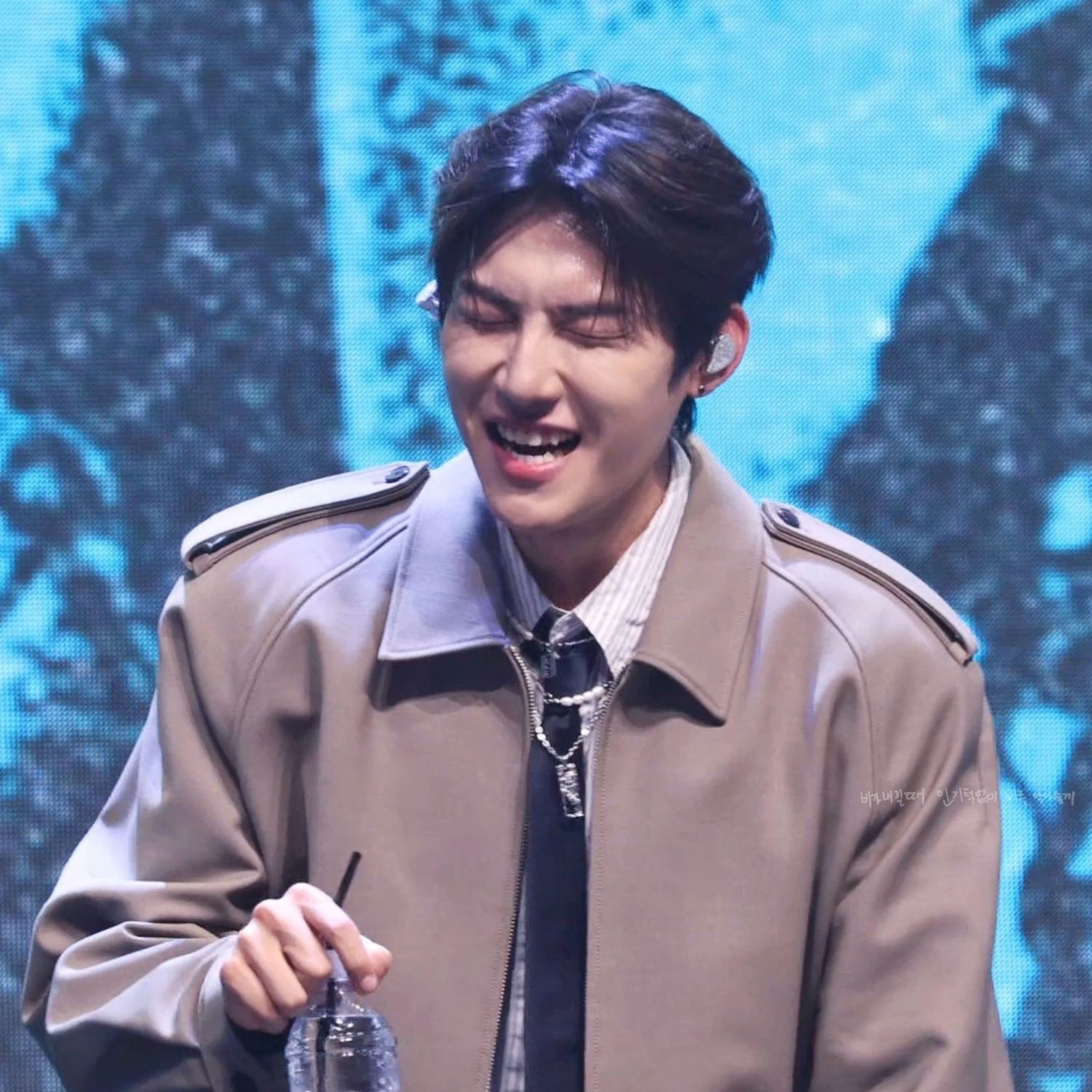 Behind-the-scenes cut of Park Woojin (AB6IX)