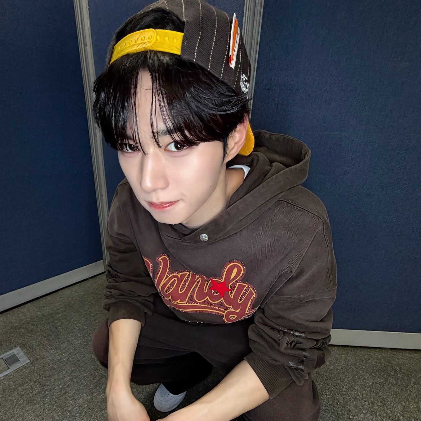 Behind-the-scenes cut of Kim Junseo (ALPHA DRIVE ONE)