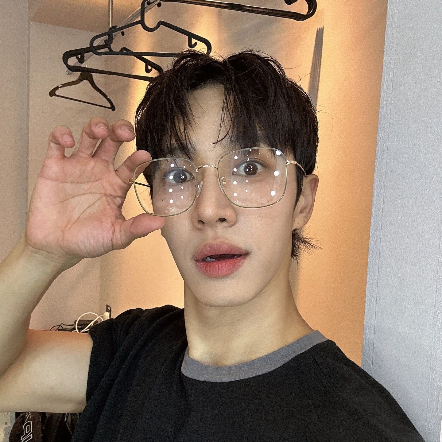 A moment captured by Gikwang (Highlight)'s fan