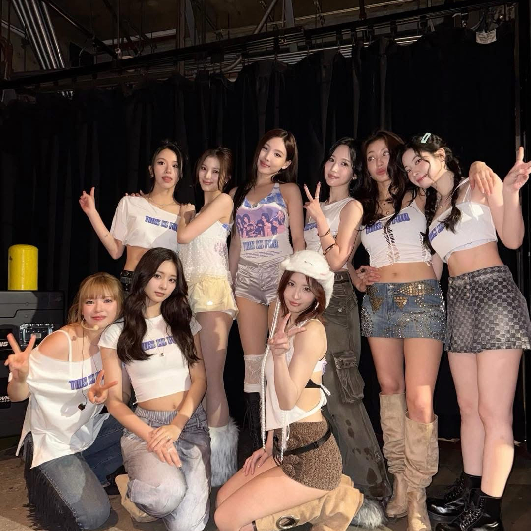 TWICE의 비하인드 컷