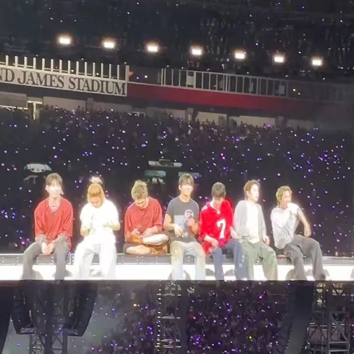 Behind-the-scenes cut of BTS