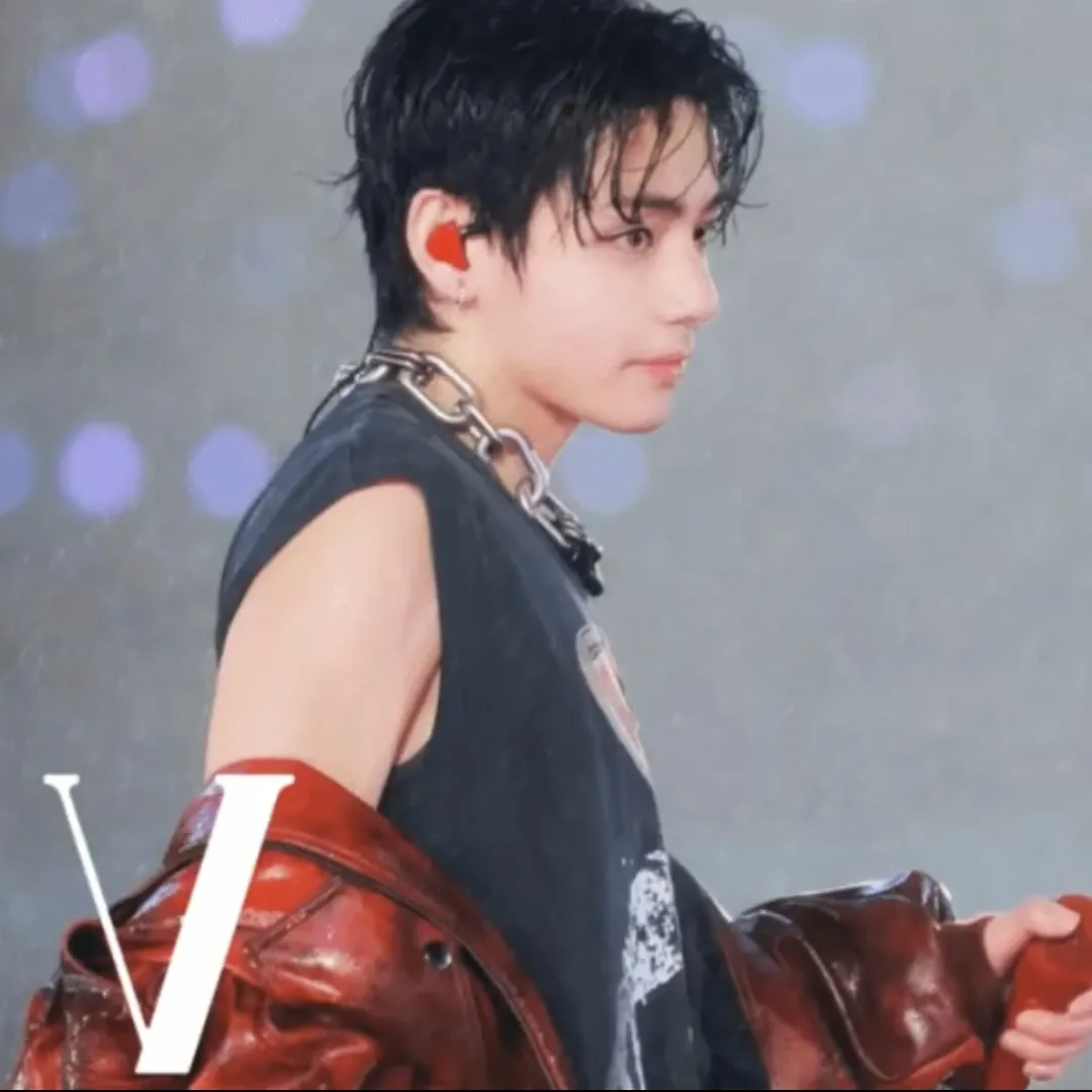 Behind-the-scenes cut of V (BTS)
