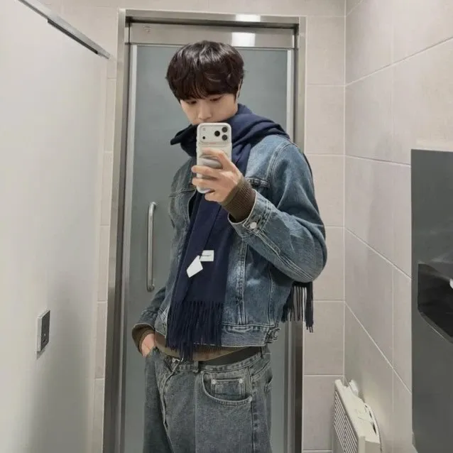 A moment captured by Hyunsuk (CIX)'s fan