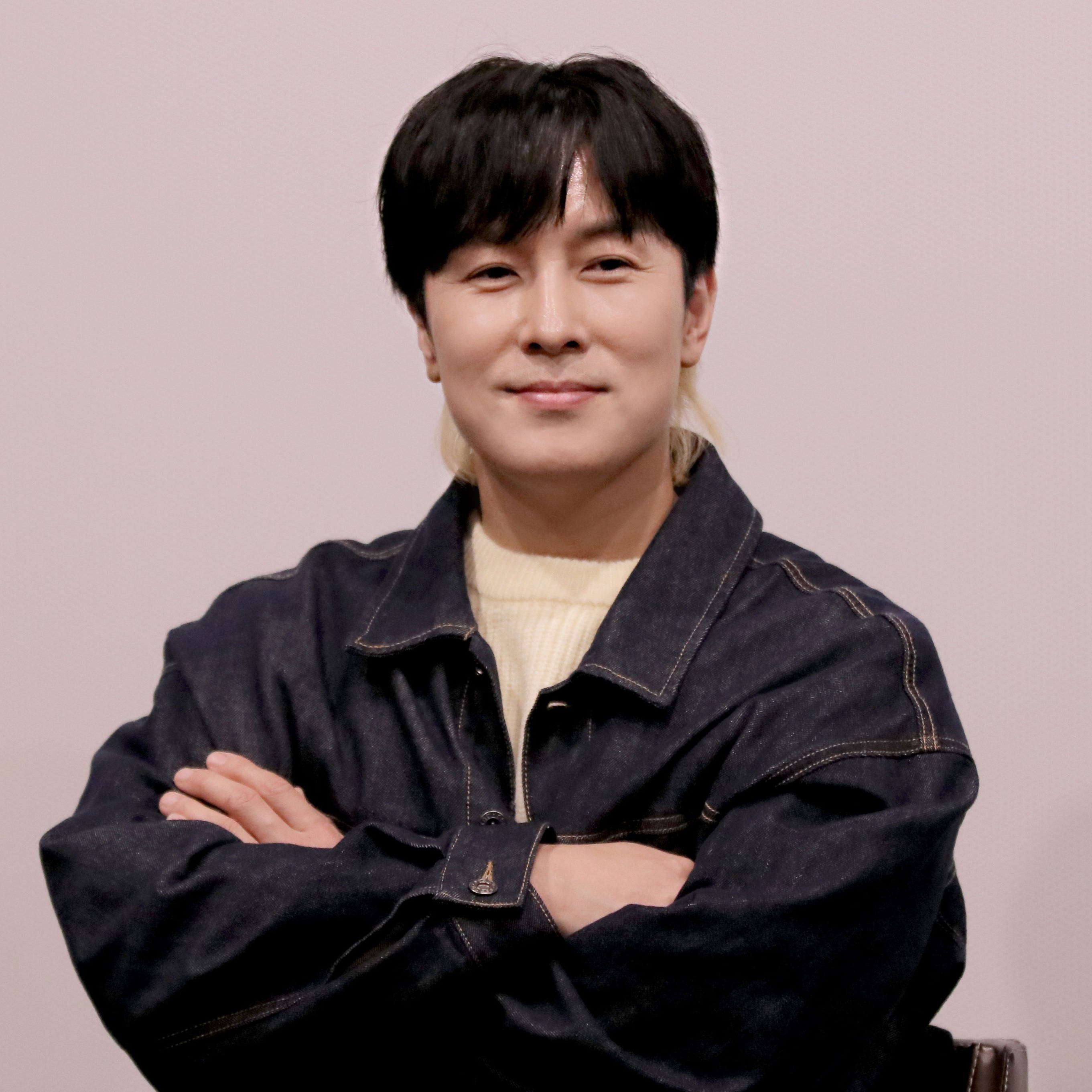 Behind-the-scenes cut of Kim Dongwan (SHINHWA)