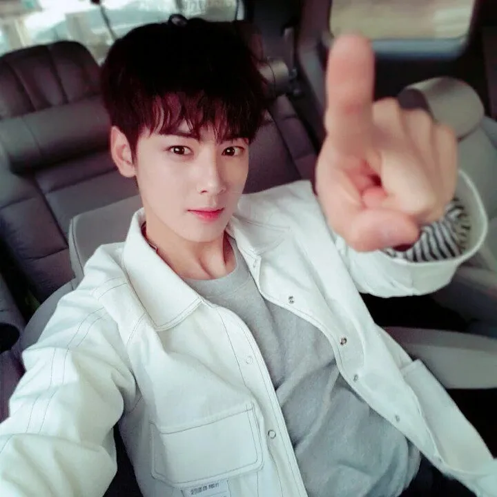 Latest photo of Eunwoo (ASTRO)