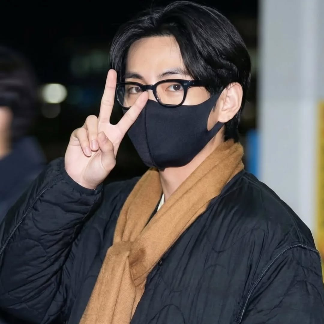 A moment captured by V (BTS)'s fan