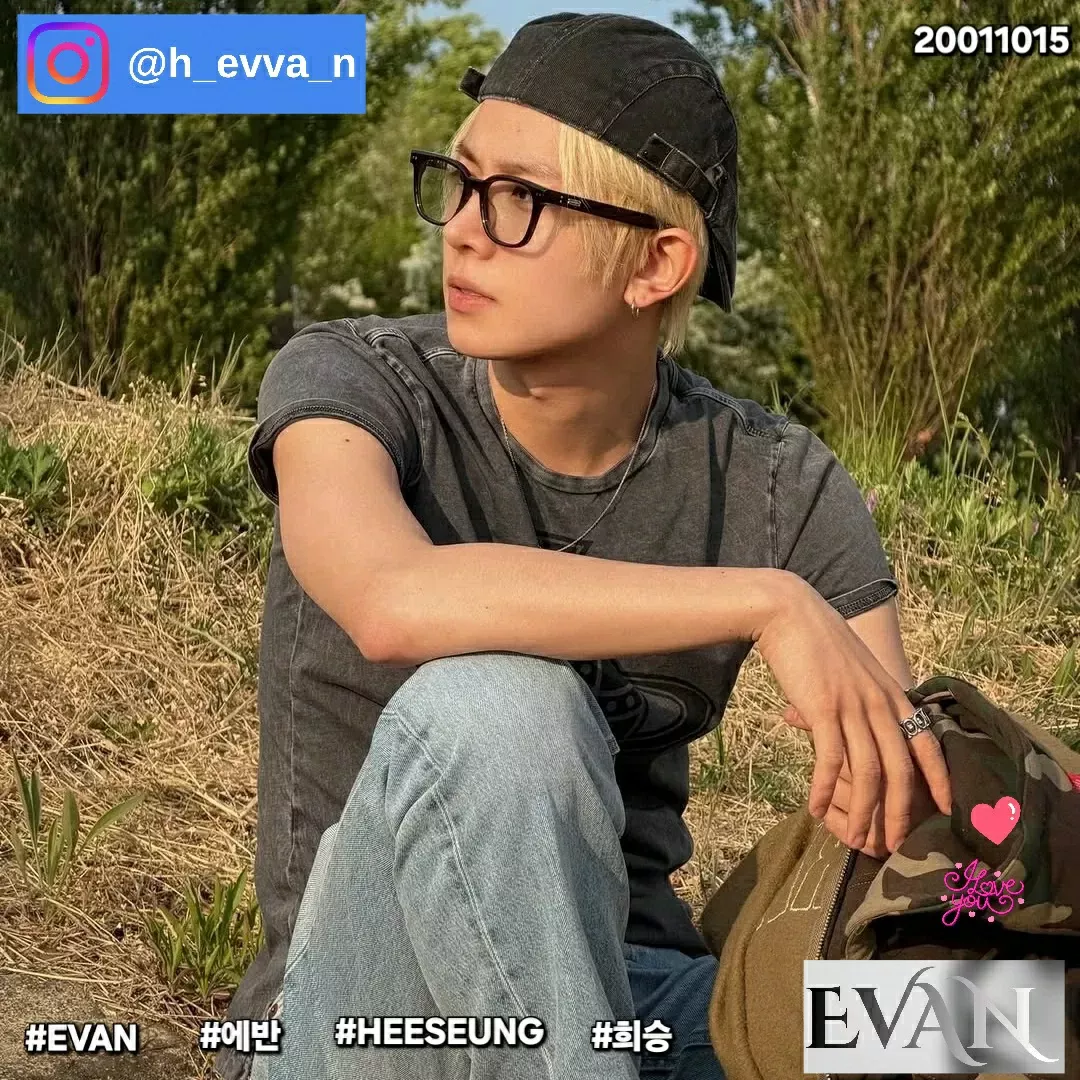 Momen yang diabadikan oleh penggemar Evan