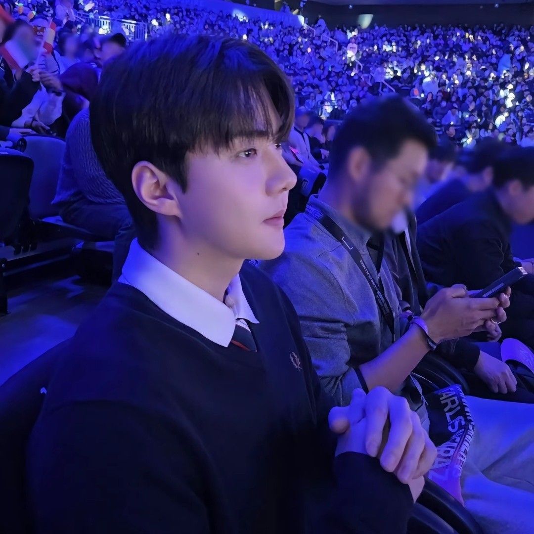 Latest photo of Sehun (EXO)