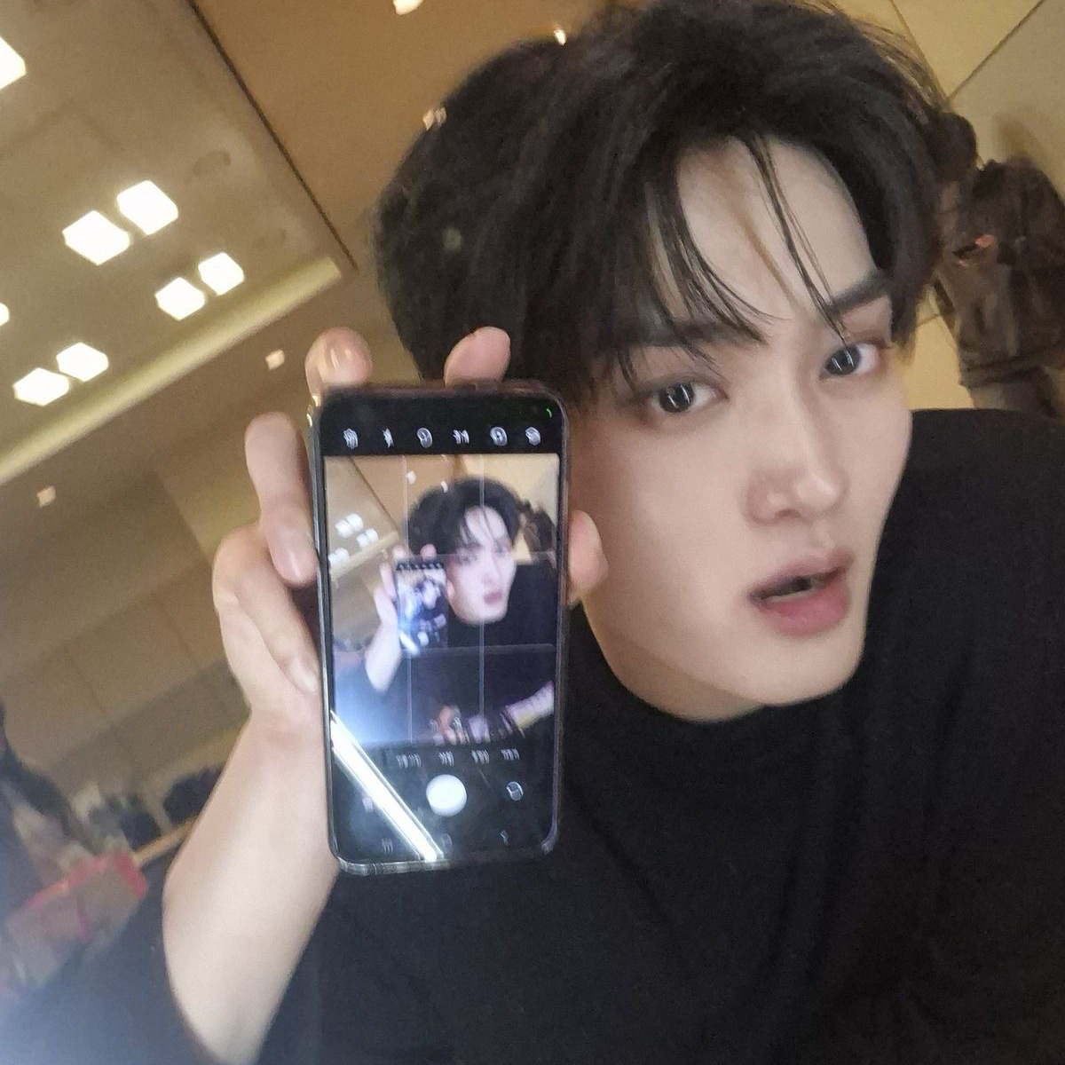 Behind-the-scenes cut of Taeyoung (CRAVITY)