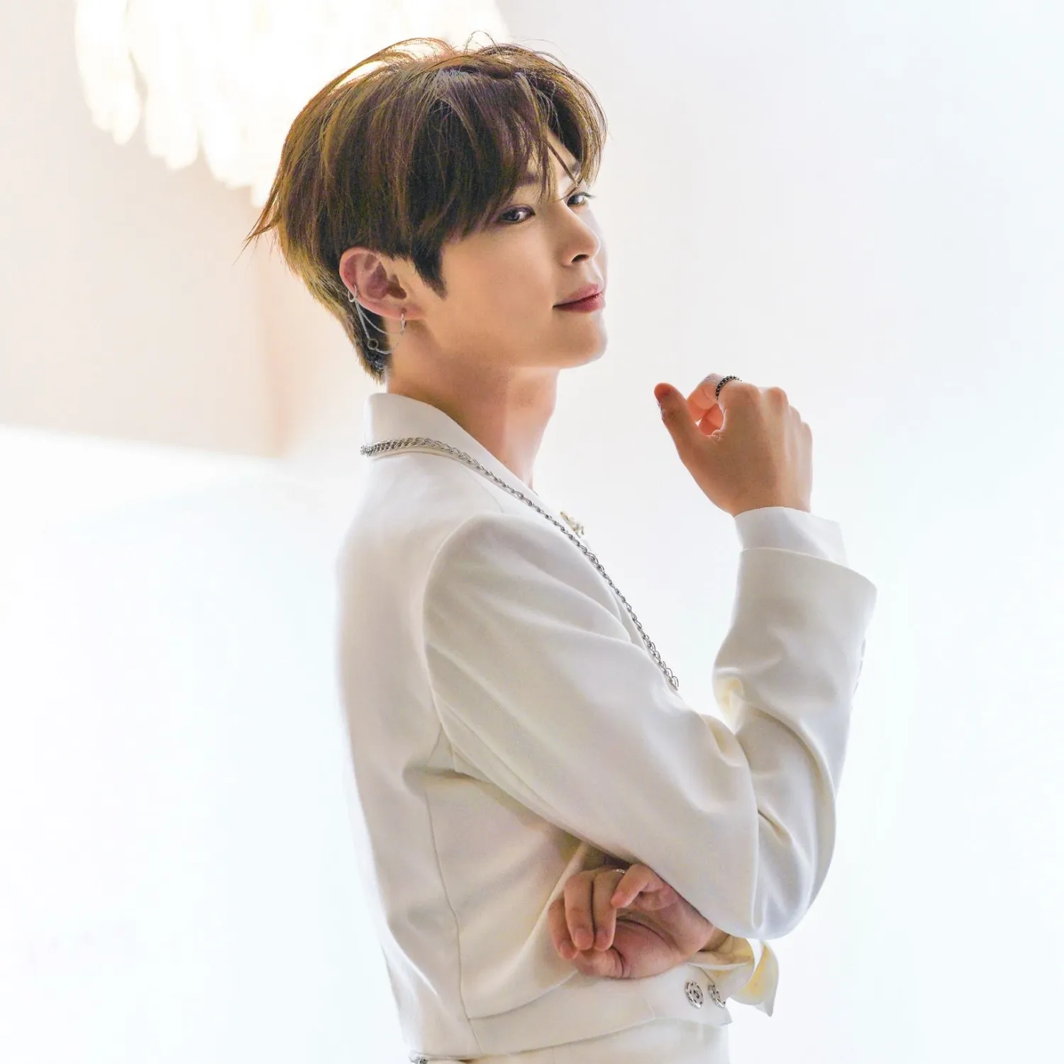 Latest photo of Sung Hanbin (ZEROBASEONE)