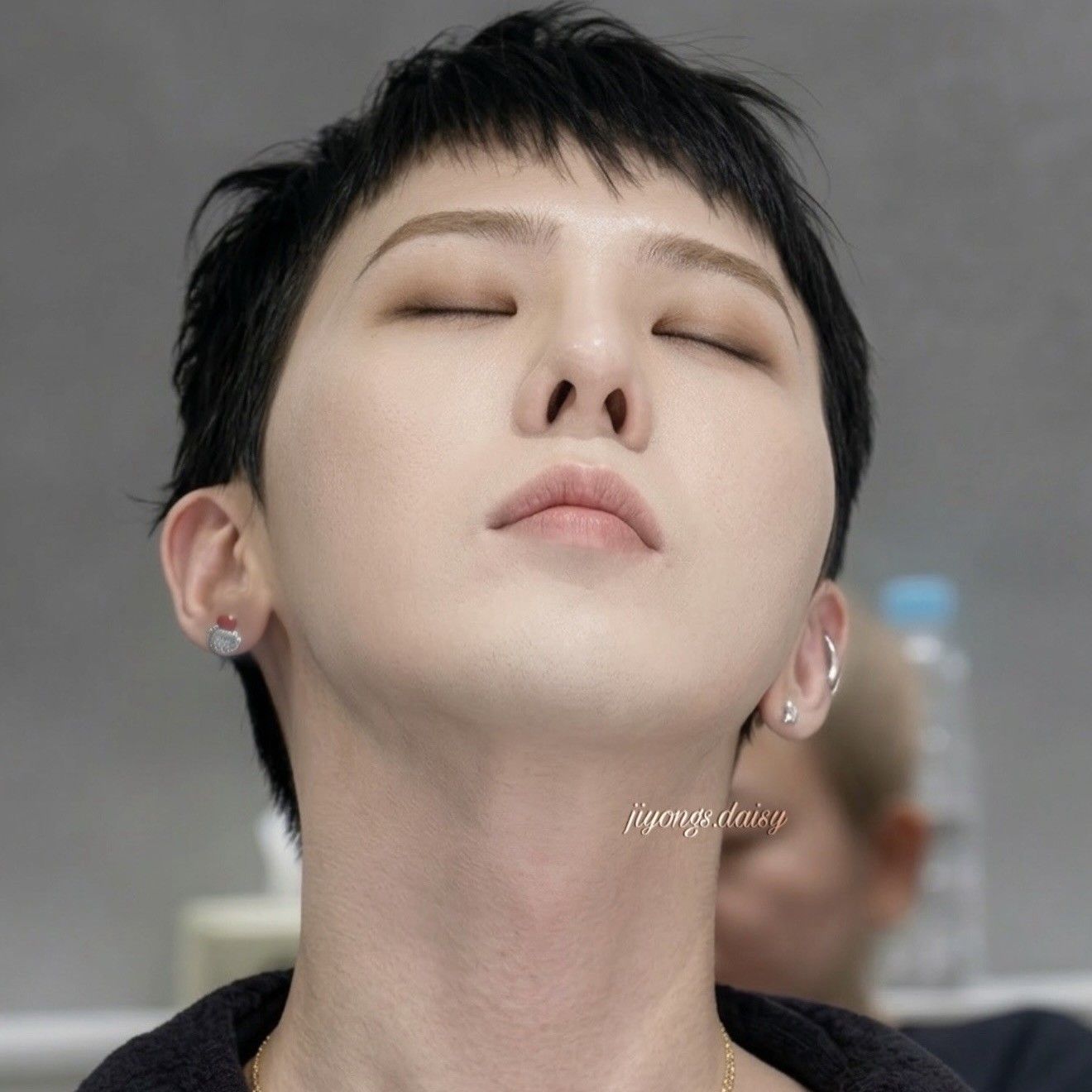 Behind-the-scenes cut of G-DRAGON (BIGBANG)