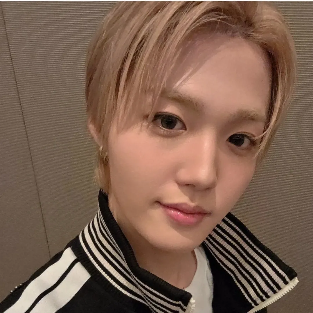 Latest photo of Doyoung (TREASURE)