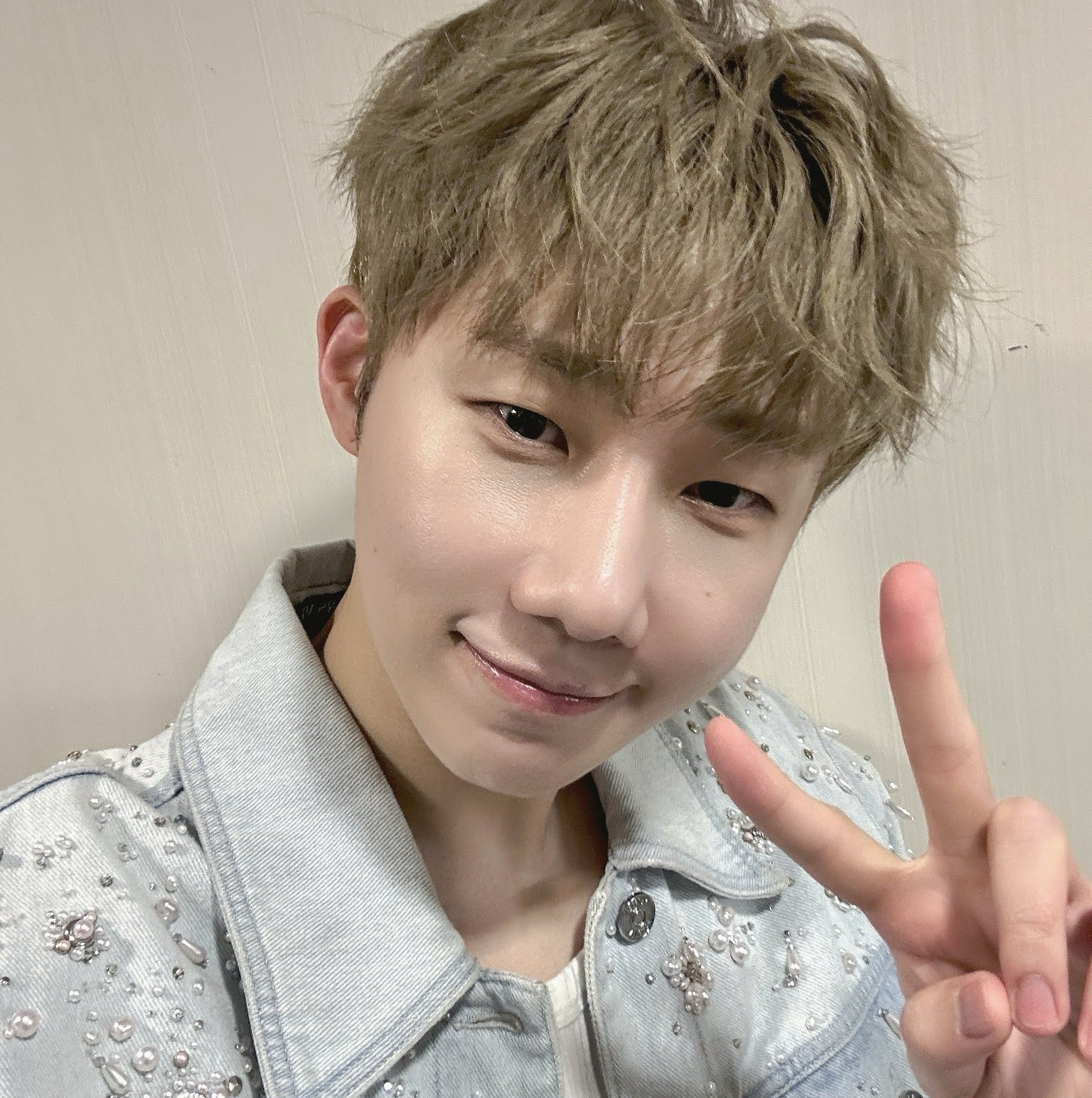Behind-the-scenes cut of Sungkyu (INFINITE)