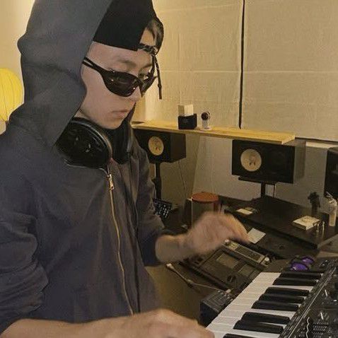 Latest photo of Heeseung (ENHYPEN)