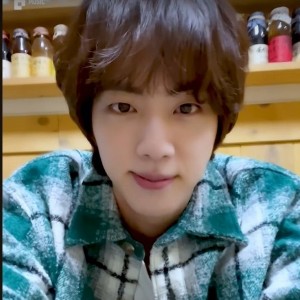 진 (방탄소년단) 최근 활동샷