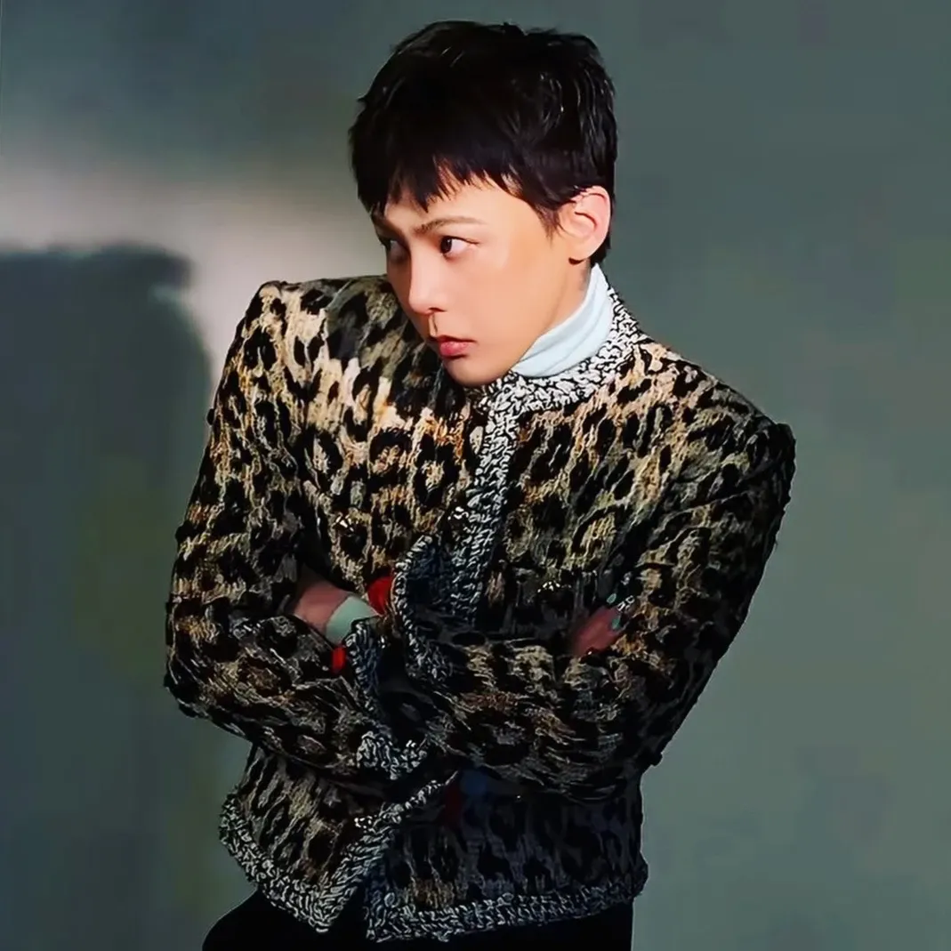 Behind-the-scenes cut of G-DRAGON (BIGBANG)