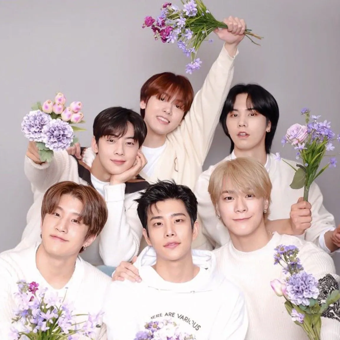 아스트로의 최신 사진