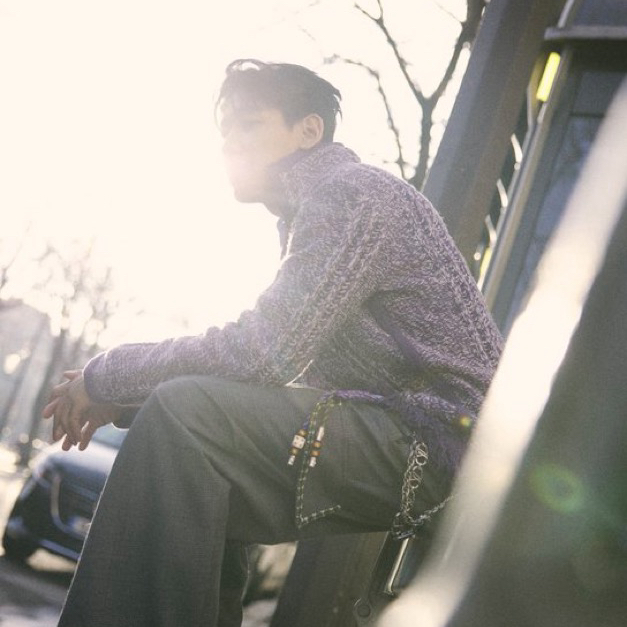 Behind-the-scenes cut of Bambam (GOT7)