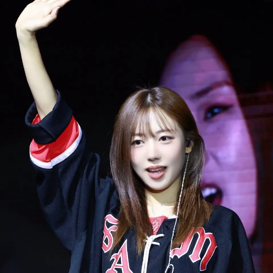A moment captured by Kim Namjoo (Apink)'s fan