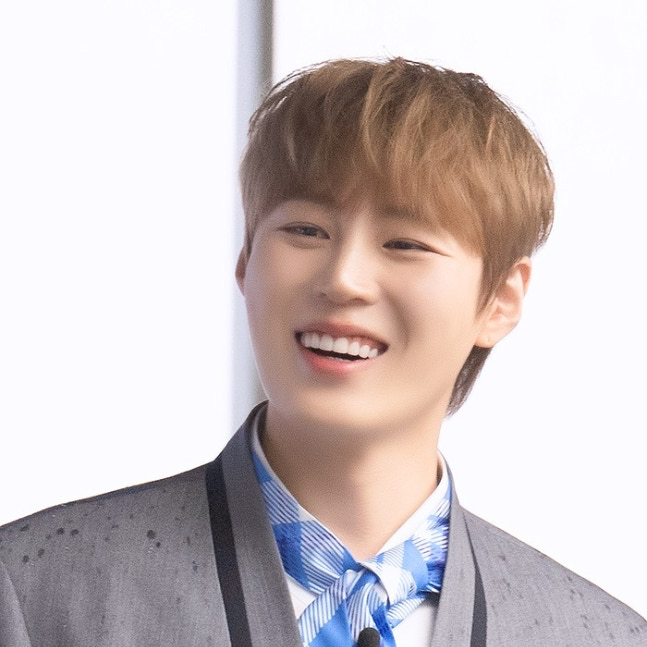 Latest photo of Ha Sungwoon