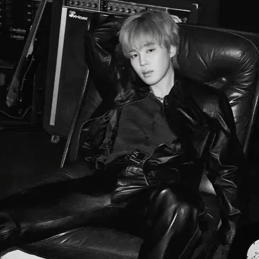 Latest photo of Jimin (BTS)