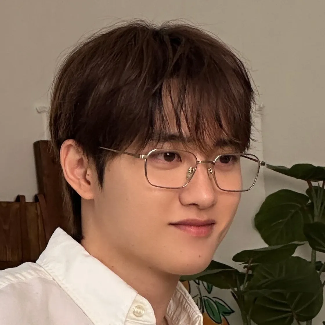 Foto aktivitas terbaru D.O. (EXO)