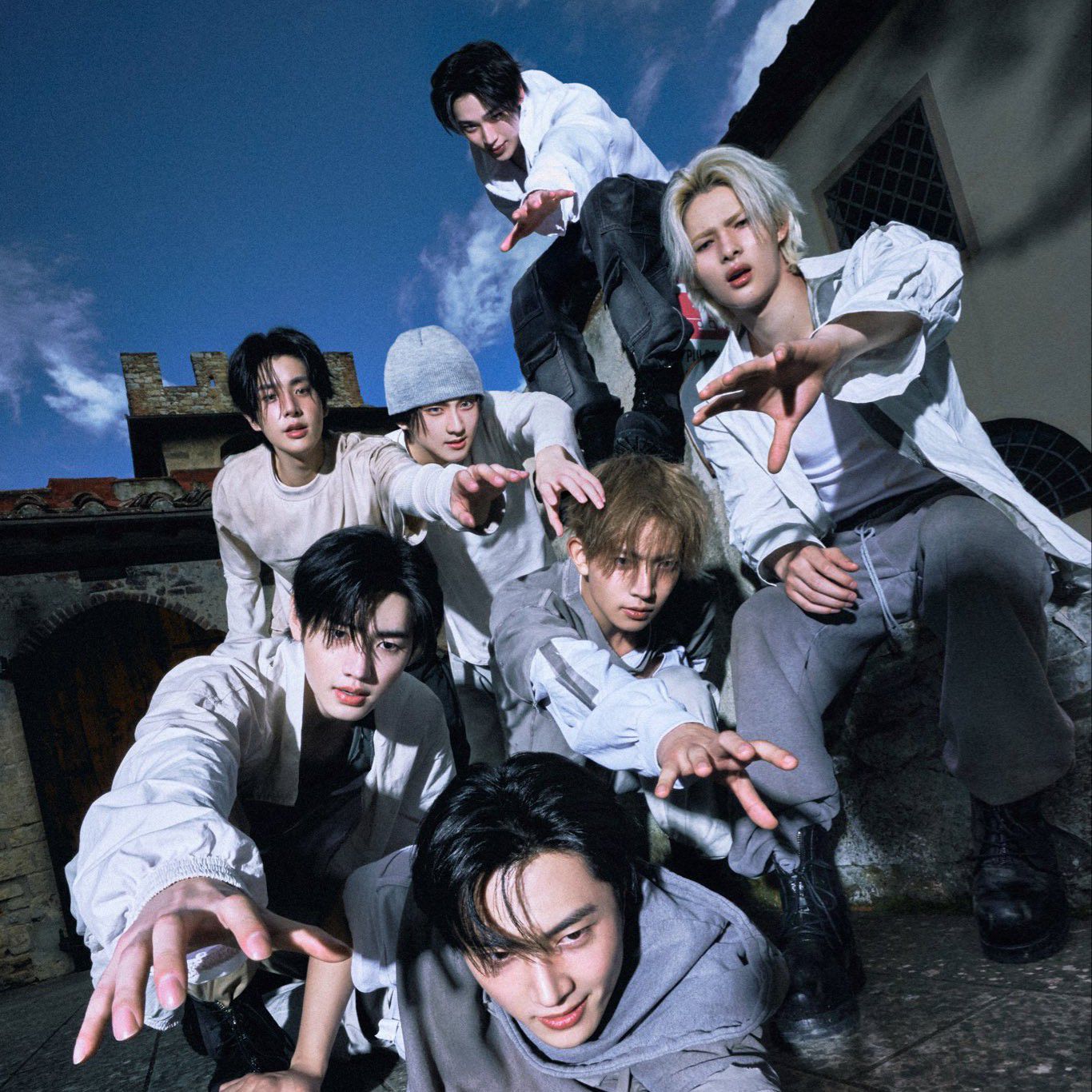 Foto aktivitas terbaru ENHYPEN