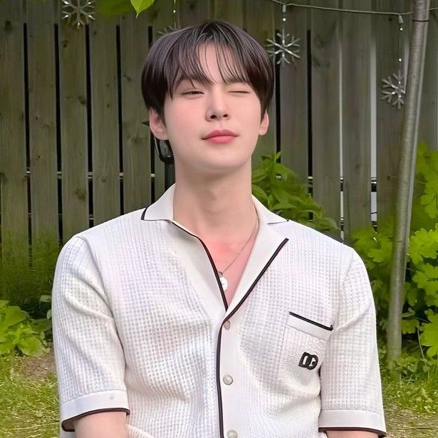 A moment captured by Doyoung (NCT 127)'s fan