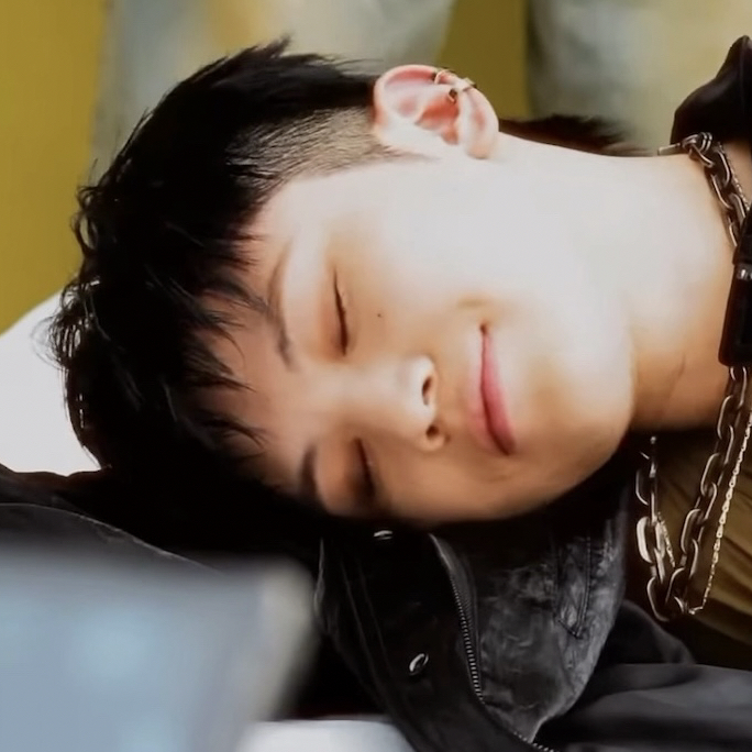 Behind-the-scenes cut of Woozi (SEVENTEEN)