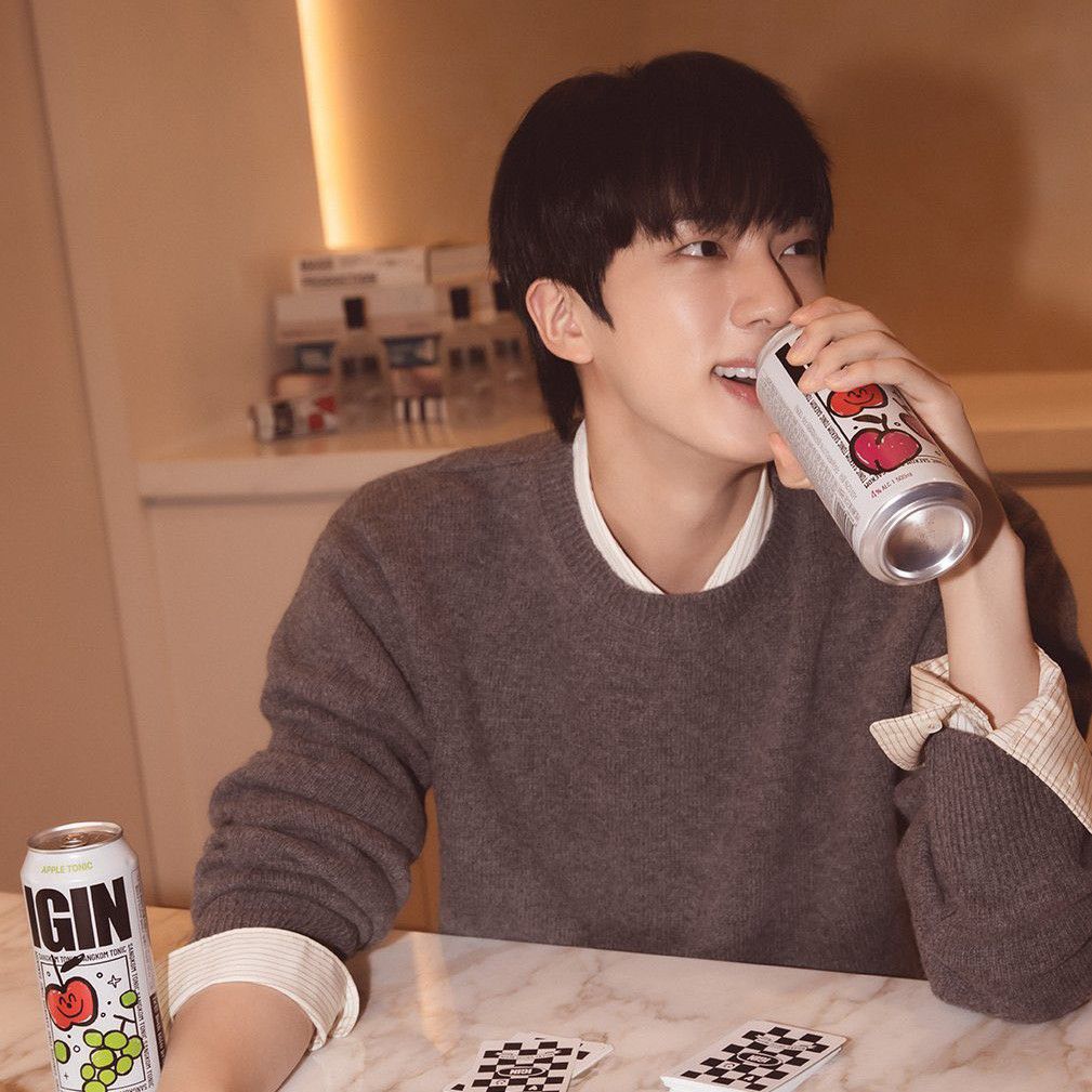 진 (방탄소년단)의 비하인드 컷