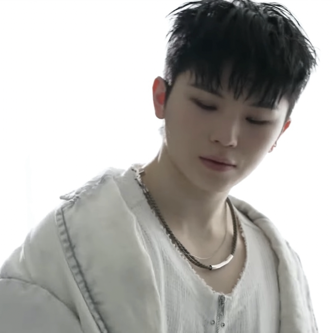 Latest photo of Woozi (SEVENTEEN)