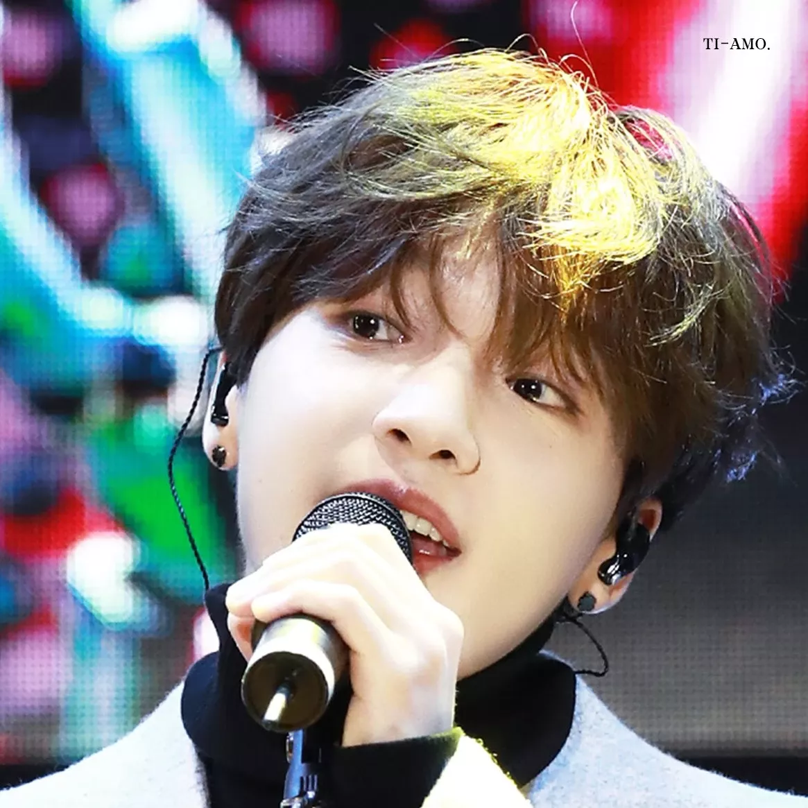 A moment captured by Jeong Sewoon's fan