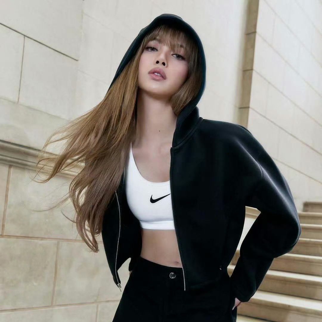 리사 (BLACKPINK)의 비하인드 컷