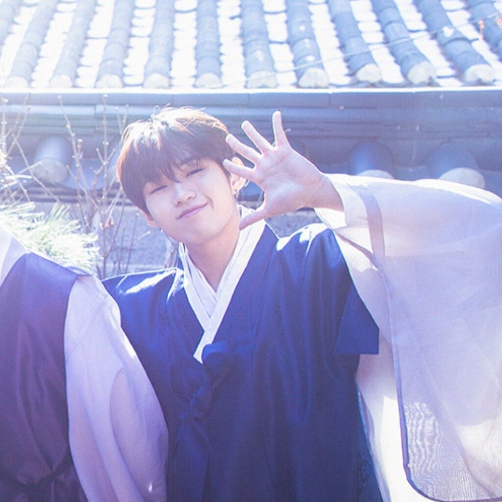 Recent activity shot of YOUNITE