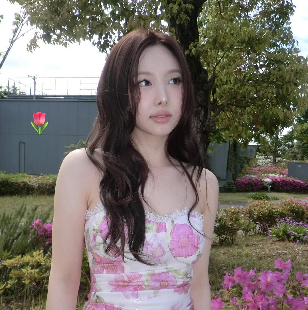 Recent activity shot of Nayeon (TWICE)