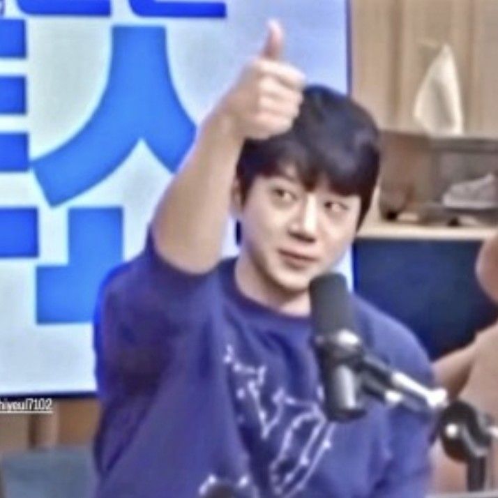 A moment captured by Hwang Chiyeol's fan