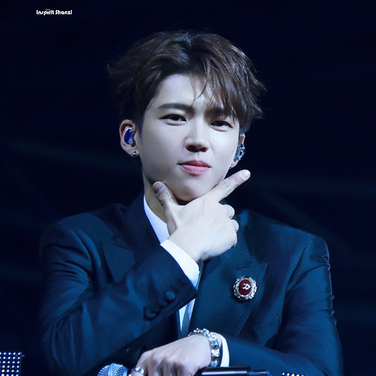 Behind-the-scenes cut of Woohyun (INFINITE)