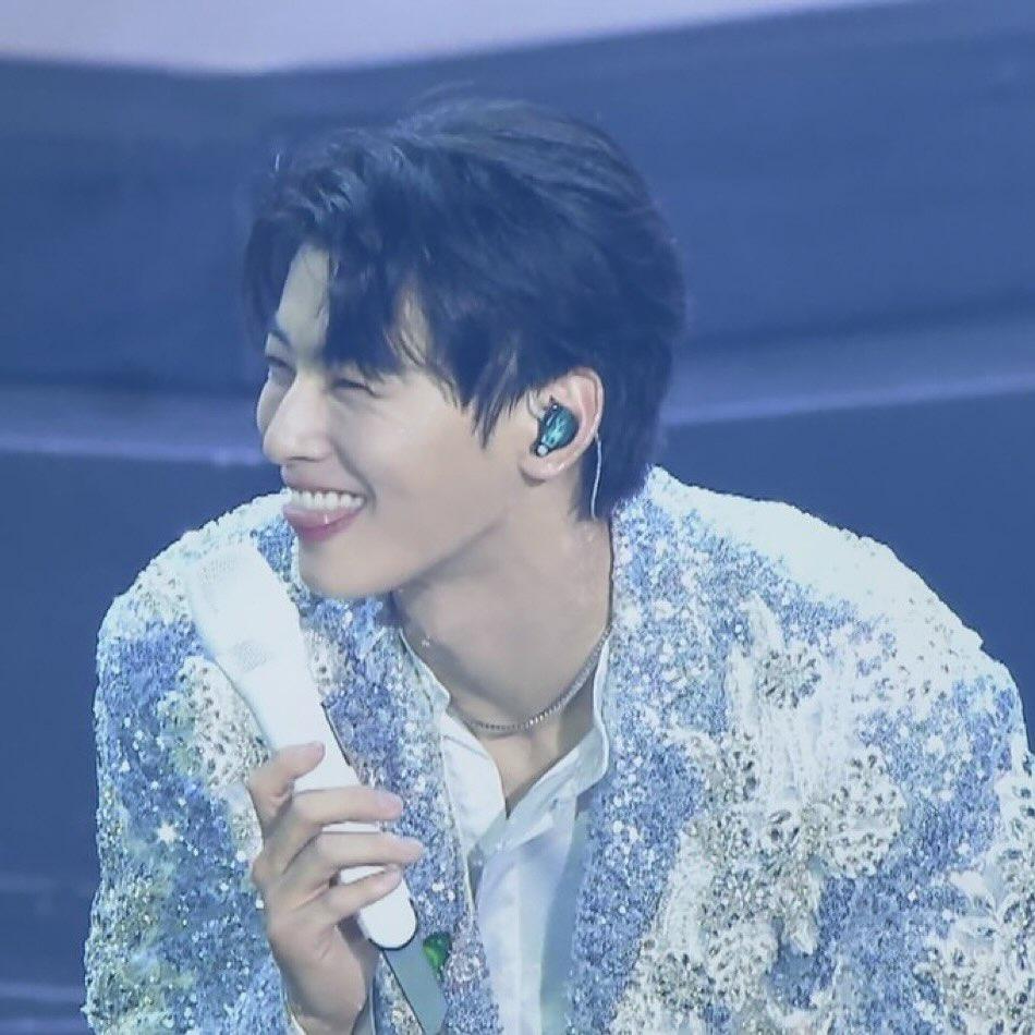 A moment captured by Eunwoo (ASTRO)'s fan