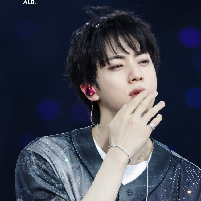 Behind-the-scenes cut of Jin (BTS)