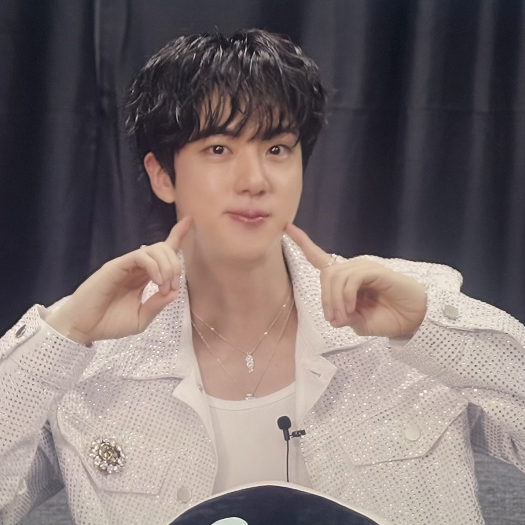 Jin (防弹少年团)的最新照片