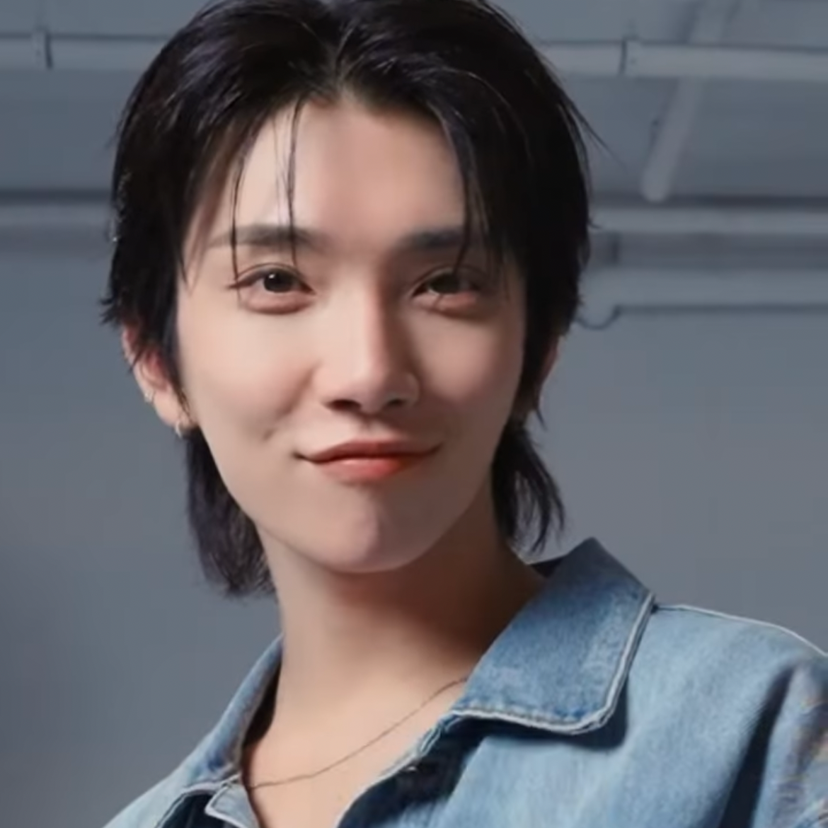 Latest photo of Joshua (SEVENTEEN)