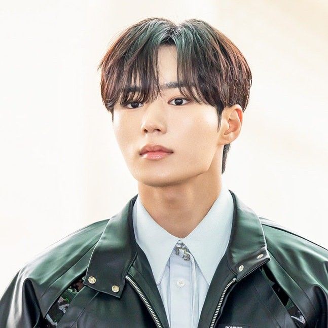 Latest photo of Kim Junseo (ALPHA DRIVE ONE)