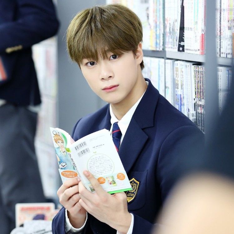 Behind-the-scenes cut of Moonbin (ASTRO)