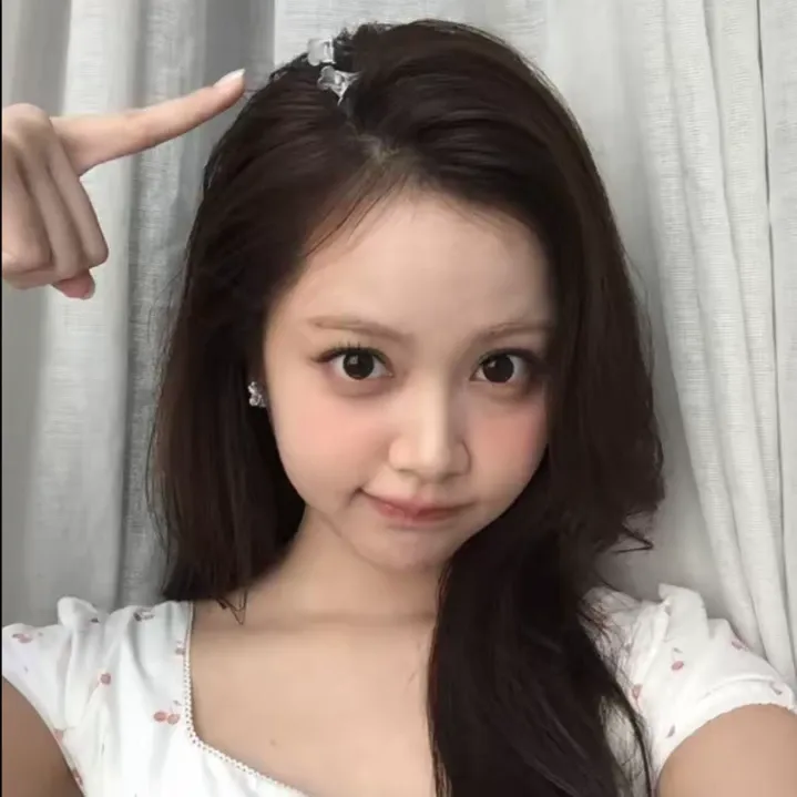 A moment captured by Carmen (Hearts2Hearts)'s fan