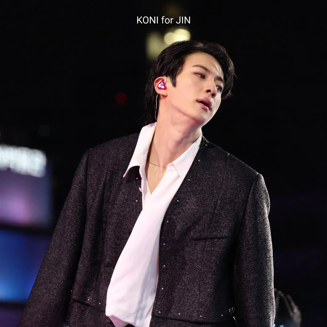 진 (방탄소년단)의 최신 사진